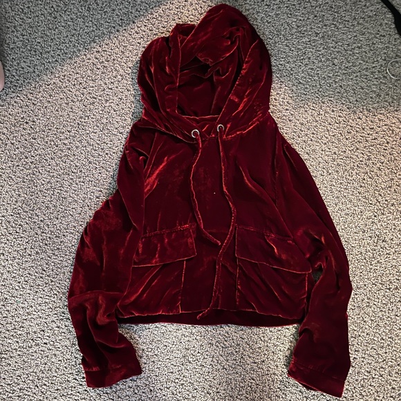 Luxe ZARA Red Burgundy Velvet Hoodie Pullover Sweatshirt - Picture 5 of 5